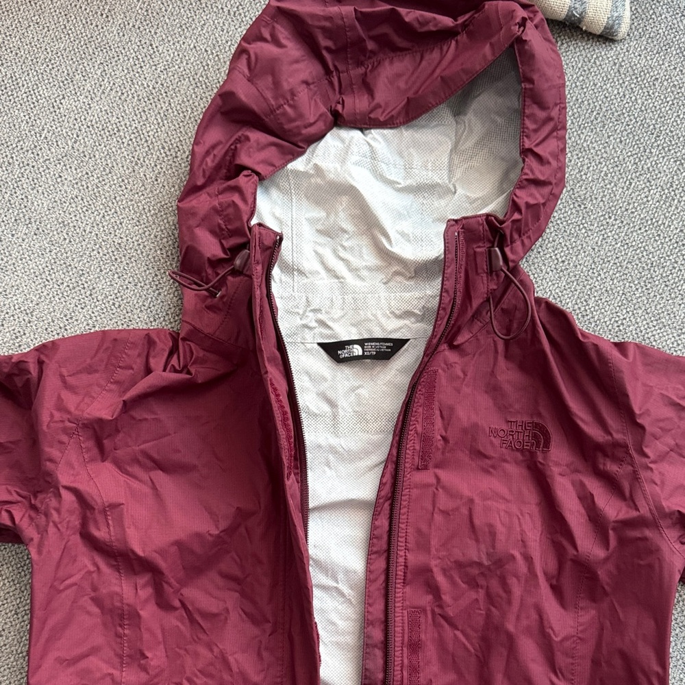 North Face Women’s Raincoat XS